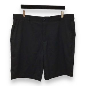 IZOD Golf Mens 10” Flat Front Straight Performance Shorts, Black, size 38